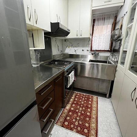 Boulevard Apartment Tirana Eksteriør billede
