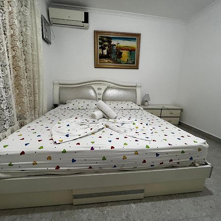 Boulevard Apartment Tirana Eksteriør billede