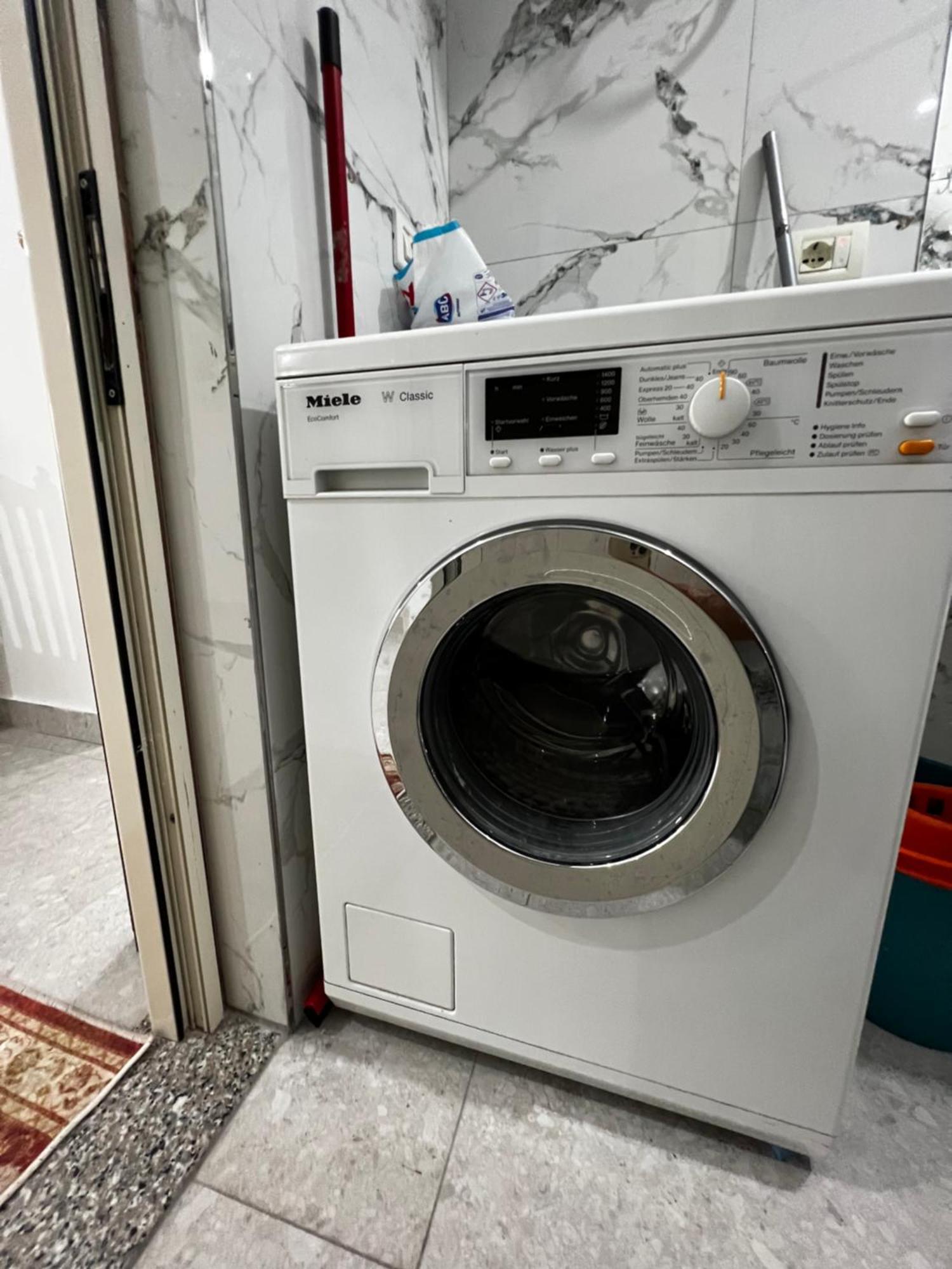 Boulevard Apartment Tirana Eksteriør billede
