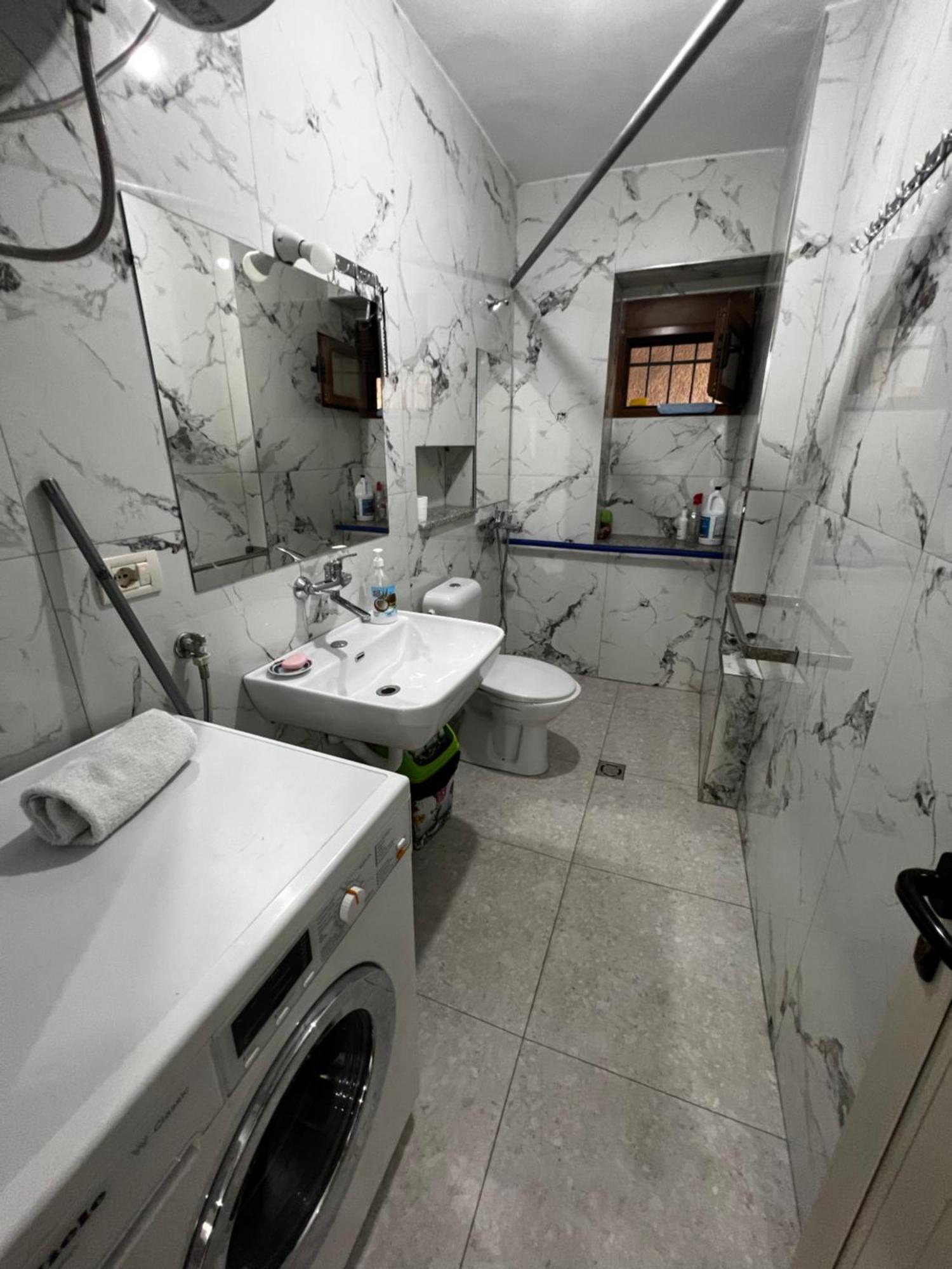Boulevard Apartment Tirana Eksteriør billede